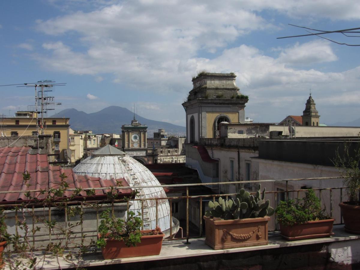 Apartamento Il Cielo Di Dante Nápoles Habitación foto